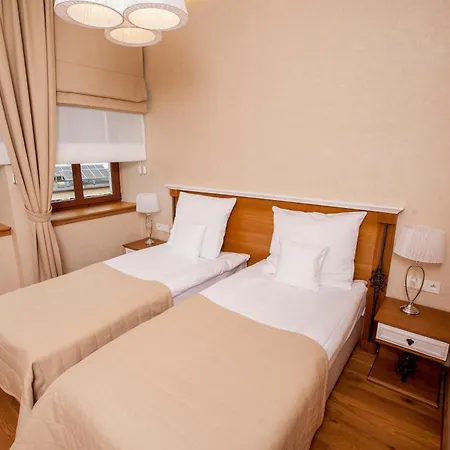 Alhambra Aparthotel