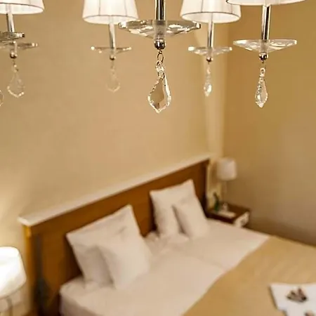 Aparthotel Alhambra 4*