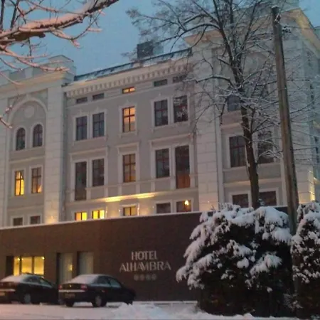 Apartmanhotel Alhambra 4*