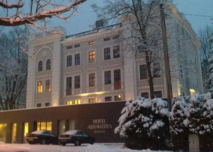 Aparthotel Alhambra 4*